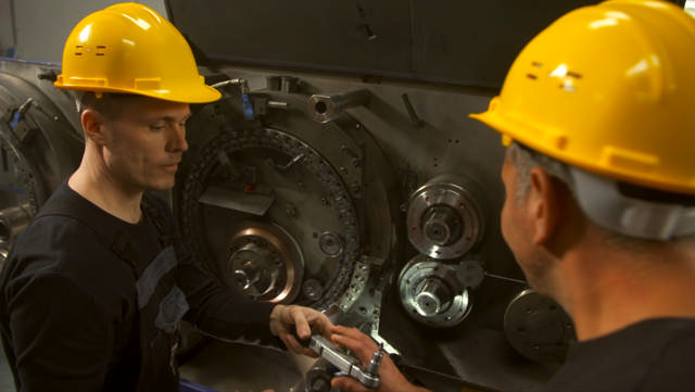 Training and Support: How We Help You Get the Most Out of Your Nail Production